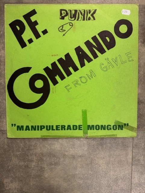 P F COMMANDO - Manipulerade mongon