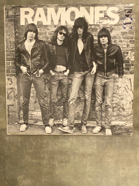 RAMONES: S/T