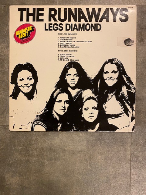 RUNAWAYS / LEGS DIAMONDS - Rock on